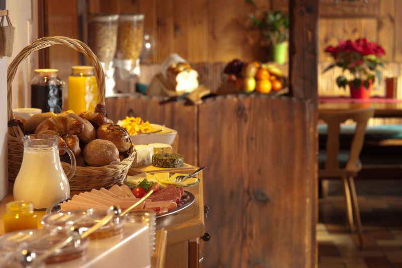 restaurant-LE LAVANDOU-min_breakfast-801827